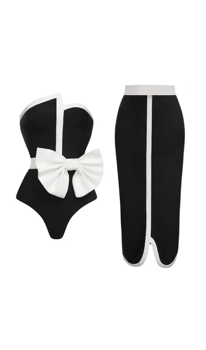 Off Shoulder Tie Swimsuit Set - Stylish and Comfortable Beachwear