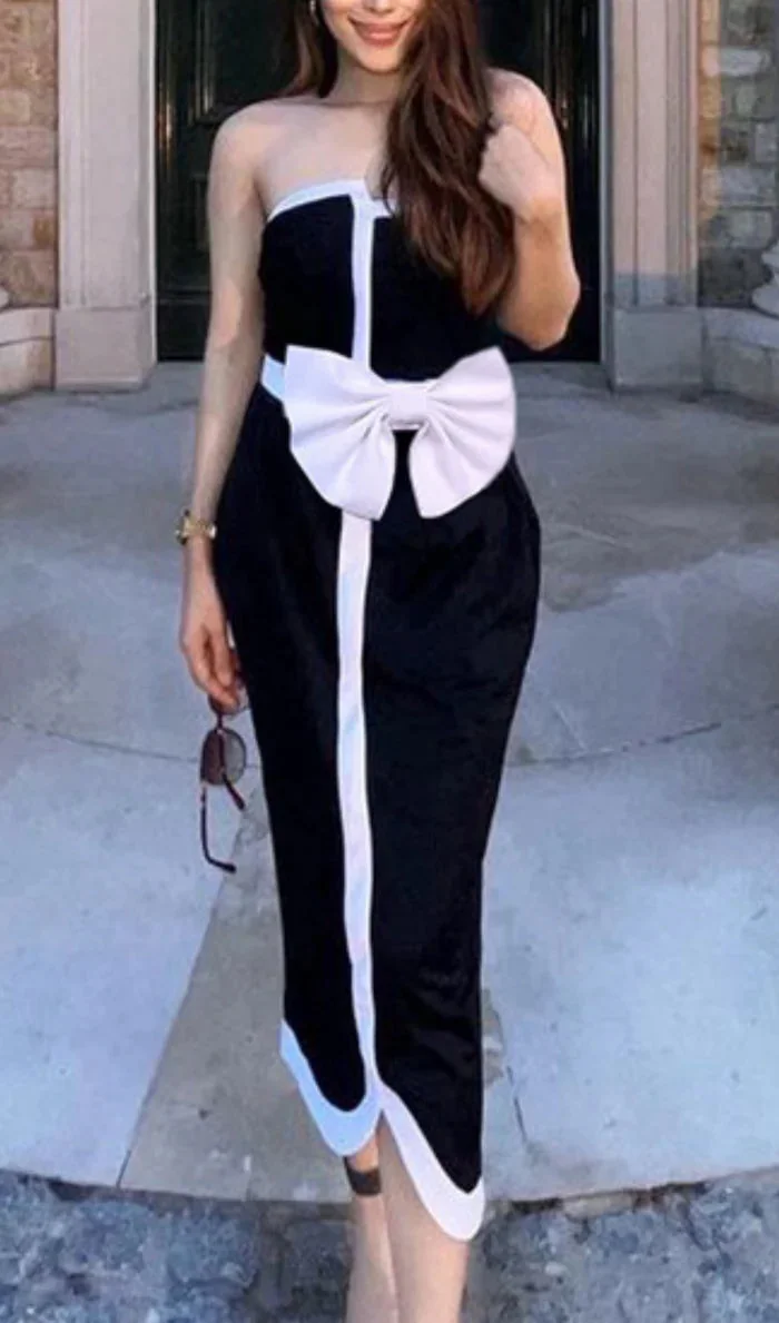 Off Shoulder Tie Swimsuit Set - Stylish and Comfortable Beachwear